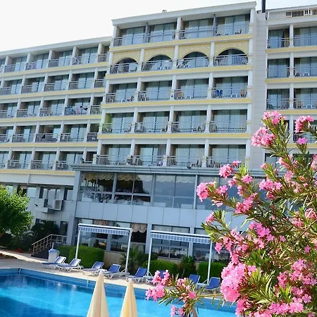 Szálloda Lara Antalya